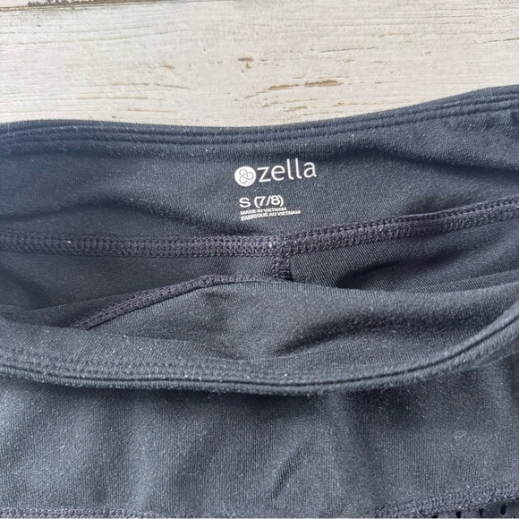 Zella Girls Black Mesh Skirt built in shorts - Picture 2 of 8